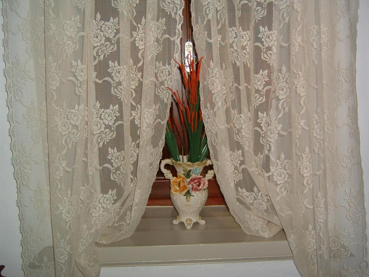 Yiayia'S Home Chalki Town Ngoại thất bức ảnh